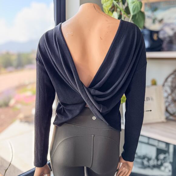 Athleta, Presence Twist Ribbed Black Sweatshirt  Top, Women’s Size X-Small - Picture 1 of 7